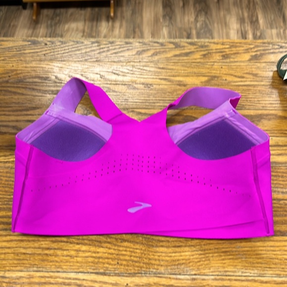 BROOKS | Dare Zip front zip fuchsia high impact sports bra - Picture 3 of 4